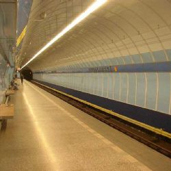 Žlutá linka B metra slaví 40 let historickými jízdami