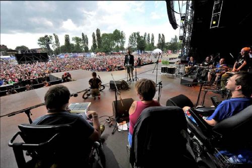 obrázek:Festival Pojď dál zve pod Vyšehrad na Kapitána Dema i The Tap Tap