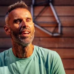 Nezapomenutelný gongový koncert s Patrikem Kee v Novoměstské radnici