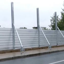 Praha modernizuje protipovodňovou ochranu: Mobilní hradidla nahradí pytle s pískem na Rašínově nábřeží