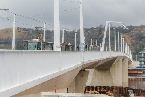 obrázek:Praha potvrdila název Dvorecký most. Otevře se 17. dubna