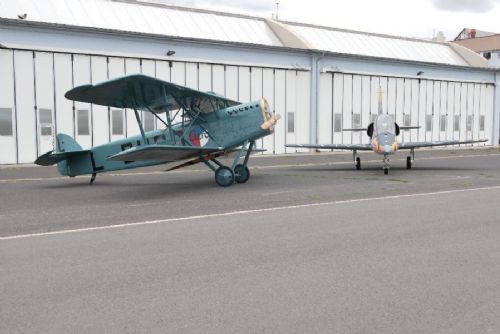 obrázek:V Kbelích se setkaly dva letouny Aero. Ab-11 a L-39 Skyfox připomněly sto let českého letectví